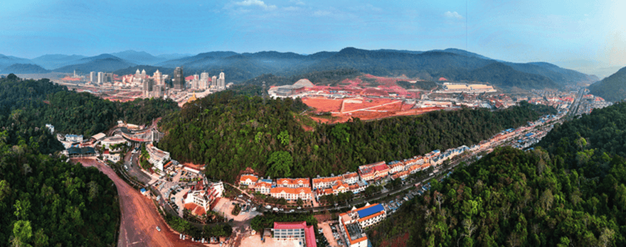 连成势！《新华每日电讯》头版聚焦云南pg电子中文模拟器“三大经济”勃兴相(图2)